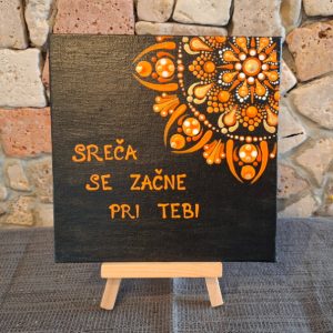 mandala na stojalu